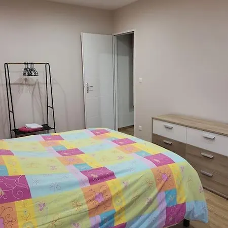 Maison *